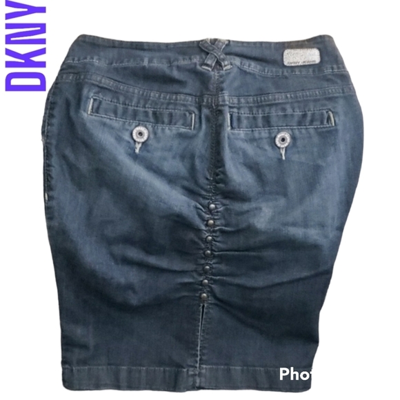 DKNY Ruched skirt women's sz 3 jean unique ruched back 5" back slit Sexy… - Picture 16 of 16